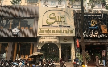 Xôn xao ảnh viện Suri bị ‘check var’ ủng hộ đồng bào lũ lụt
