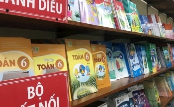 Nhà xuất bản Giáo Dục Việt Nam cung ứng 18 triệu bản sách giáo khoa cho học sinh vùng bão lũ