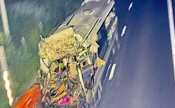 Thêm tai nạn kinh hoàng giữa xe khách và xe đầu kéo trên cao tốc Vĩnh Hảo - Phan Thiết