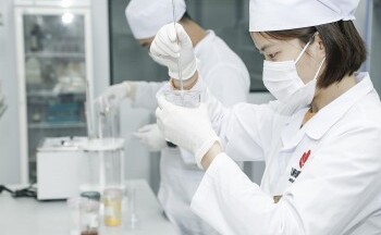 Mỹ Phẩm Thiên Nhiên Linh Hương: Tỏa sáng vẻ đẹp Việt