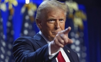 Các sáng kiến hòa bình ở Ukraine phải dựa trên thực tế; ông Trump sẵn sàng đưa Nga-Ukraine vào bàn đàm phán