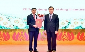 Tuyên Quang công bố quyết định công tác cán bộ