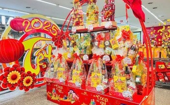 Thành phố Huế: Hàng tết dồi dào, giá bình ổn