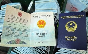Bộ Ngoại giao thông tin về việc Đức tạm thời dừng cấp thị thực với hộ chiếu mẫu mới
