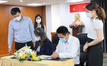 TP. Hồ Chí Minh: Chuyển giao nghiên cứu sản phẩm phòng ngừa và hỗ trợ điều trị Covid-19