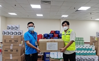 Hỗ trợ vật tư y tế phòng chống dịch cho ngành điện TP. Hồ Chí Minh