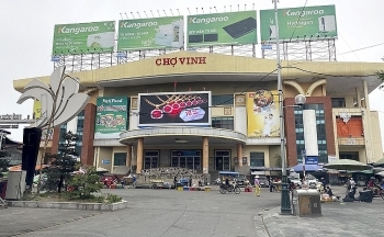 Chợ truyền thống: Thay đổi để không lâm cảnh“chợ chiều”