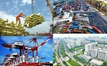 Cảnh giác với âm mưu lợi dụng vấn đề dân tộc phá hoại sự nghiệp công nghiệp hoá, hiện đại hoá
