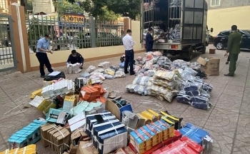 Sơn La: Thu giữ 2.000 đôi giày, dép không rõ nguồn gốc
