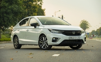 Tiêu thụ xe máy và ô tô của Honda Việt Nam tăng mạnh trong tháng 10
