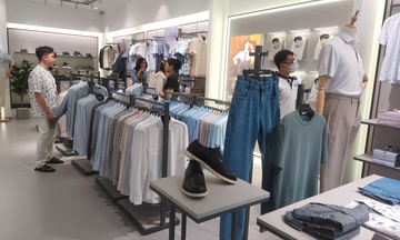 Thị trường thời trang: Thương hiệu Việt 'sống khoẻ' giữa cao điểm kiểm tra