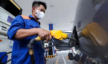Giá xăng dầu hôm nay 15/06/2025: Tăng vọt