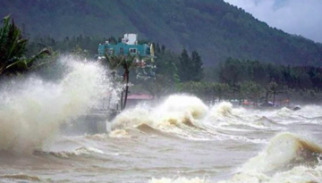 Thời tiết biển hôm nay 17/6/2025: Vịnh Bắc Bộ cảnh báo lốc xoáy 