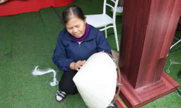 Nón lá Gia Thanh: Giữ nghề truyền thống nhờ kết hợp du lịch trải nghiệm