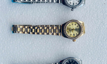 Hải quan thu giữ 450 chiếc đồng hồ đeo tay giả nhãn hiệu Rolex