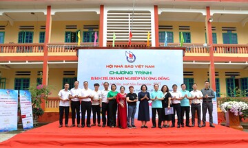 'Triệu trái tim, một tấm lòng' lan tỏa yêu thương đến học sinh vùng cao Yên Bái