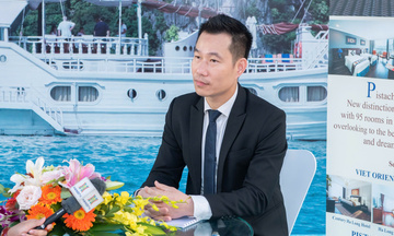 Fanpage 'ma' lộng hành mùa du lịch: Đừng tin vào tích xanh hay lượt theo dõi