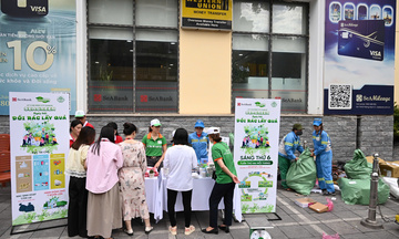 SeABank tổ chức “Ngày hội đổi rác lấy quà” - Lan tỏa lối sống xanh vì Hà Nội 