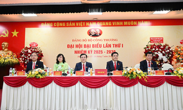 Khai mạc phiên thứ nhất Okvip69.com bán cá nổ hủ Đại biểu Đảng bộ Oklavip khuyến mã hấp dẫn mỗi ngày nhiệm kỳ 2025-2030