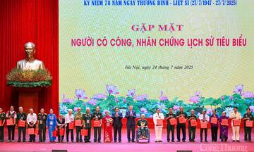 Chùm ảnh: Tổng Bí thư Tô Lâm gặp mặt người có công, nhân chứng lịch sử 