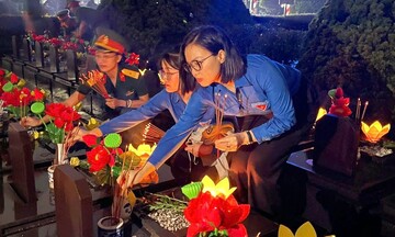 Tuổi trẻ Gia Lai thắp nến tri ân các Anh hùng liệt sĩ 