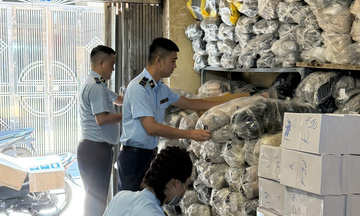 Hà Nội siết chặt kỷ cương thị trường, truy tận gốc hàng hóa vi phạm