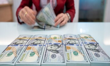 Lợi nhuận ngoại hối 'rực sáng', cú 'phản đòn' trước đà mất giá VND?