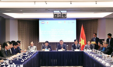  Tổng Bí thư Tô Lâm gặp mặt thành viên Mạng lưới Đổi mới sáng tạo Việt Nam tại Hàn Quốc