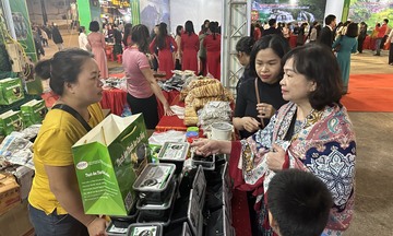 Phiên chợ Cao Bằng: Đưa nông sản vùng dân tộc thiểu số ra thị trường
