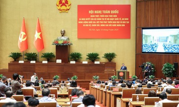 Hội nghị toàn quốc quán triệt các nghị quyết của Bộ Chính trị