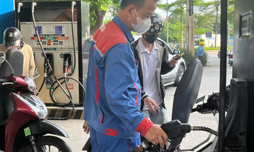 Giá xăng dầu hôm nay 26/09/2025: Giá dầu thô rút khỏi đỉnh bảy tuần