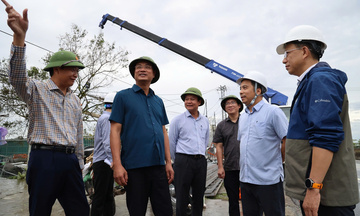 Bí thư Tỉnh ủy Quảng Trị kiểm tra tình hình khắc phục sự cố lưới điện