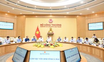 Bộ trưởng Nguyễn Hồng Diên làm việc với lãnh đạo tỉnh Cà Mau về phát triển năng lượng