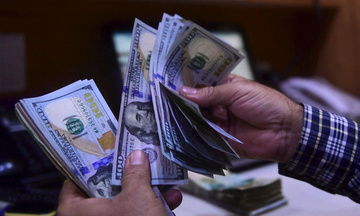 Tỷ giá USD hôm nay 17/10/2025: Trong nước giảm, “chợ đen” tăng 37 đồng