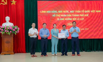 Cả nước “sát cánh” cùng Huế tái thiết sau lũ