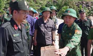 Phó Thủ tướng Trần Hồng Hà kiểm tra khắc phục hậu quả do bão ở Đắk Lắk