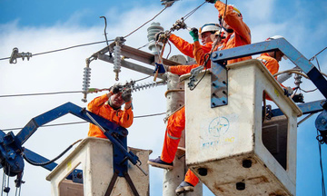 Đã khôi phục toàn bộ lưới điện 110kV bị ảnh hưởng do bão số 13