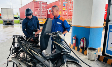 Giá xăng dầu hôm nay ngày 13/11/2025: Đảo chiều giảm nhẹ