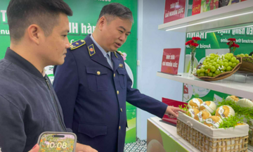 Khai mạc Phòng trưng bày Hàng thật – Hàng giả lần thứ 18