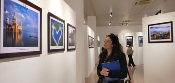 Việt Nam - Indonesia:  Triển lãm ảnh gắn kết tình hữu nghị