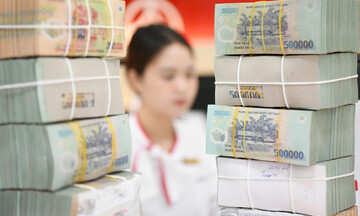 Lãi suất huy động tăng tốc, thị trường vốn 'căng như dây đàn'