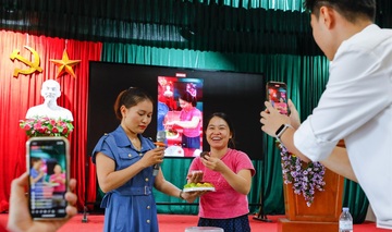 Hà Nội thúc đẩy chuyển đổi số nâng tầm giá trị sản phẩm làng nghề