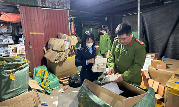 Hà Nội: Hộ kinh doanh bán 614 túi xách có dấu hiệu giả mạo nhãn hiệu