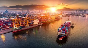 Quốc tế đánh giá tích cực về phát triển kinh tế của Việt Nam