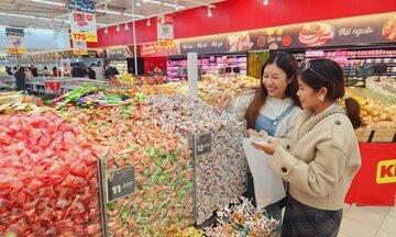 Năm 2025, tổng mức bán lẻ hàng hóa và doanh thu dịch vụ tăng 9,2%