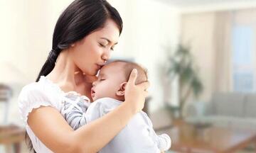 Giải mã nguyên nhân 'thiếu hụt miễn dịch' ở trẻ sinh mổ