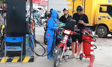 Giá xăng dầu hôm nay 26/1/2026: Tiếp tục tăng mạnh