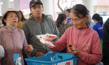 Đà Nẵng: Ấm áp Chợ Tết 0 đồng cho người yếu thế