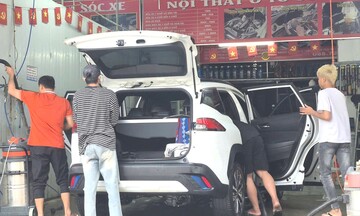 Nghệ An: Dịch vụ rửa xe, dọn nhà dịp Tết 'hốt bạc'
