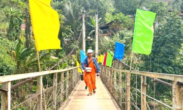 Đà Nẵng: Người gác 'ánh sáng' mùa Tết